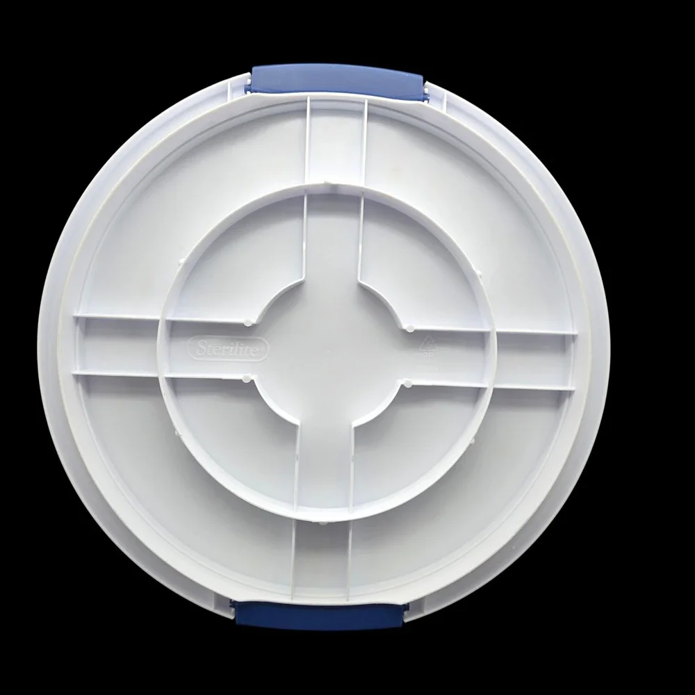 Sterilite Cake Carrier Large White & Blue Round Portable Holder Cake Saver
